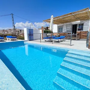 Delicia Villa
